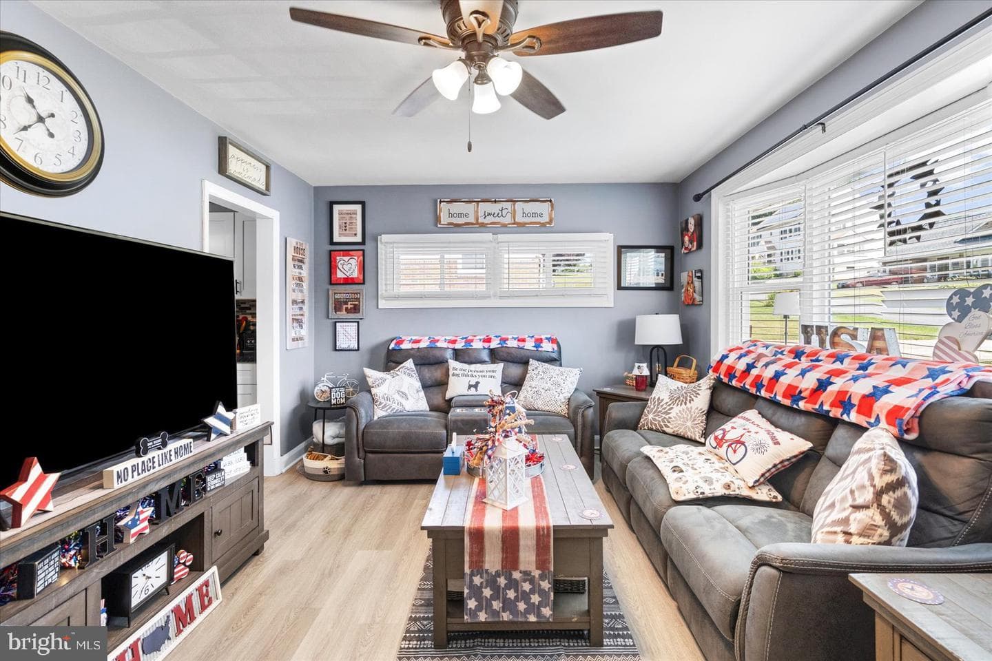 2827 Erie Ave photo 4