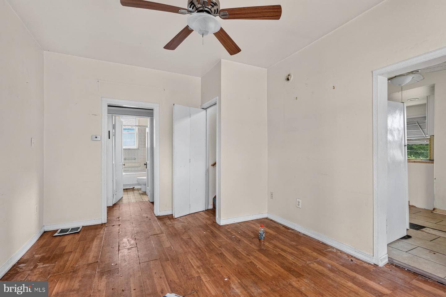7436 Kenlea Avenue photo 23