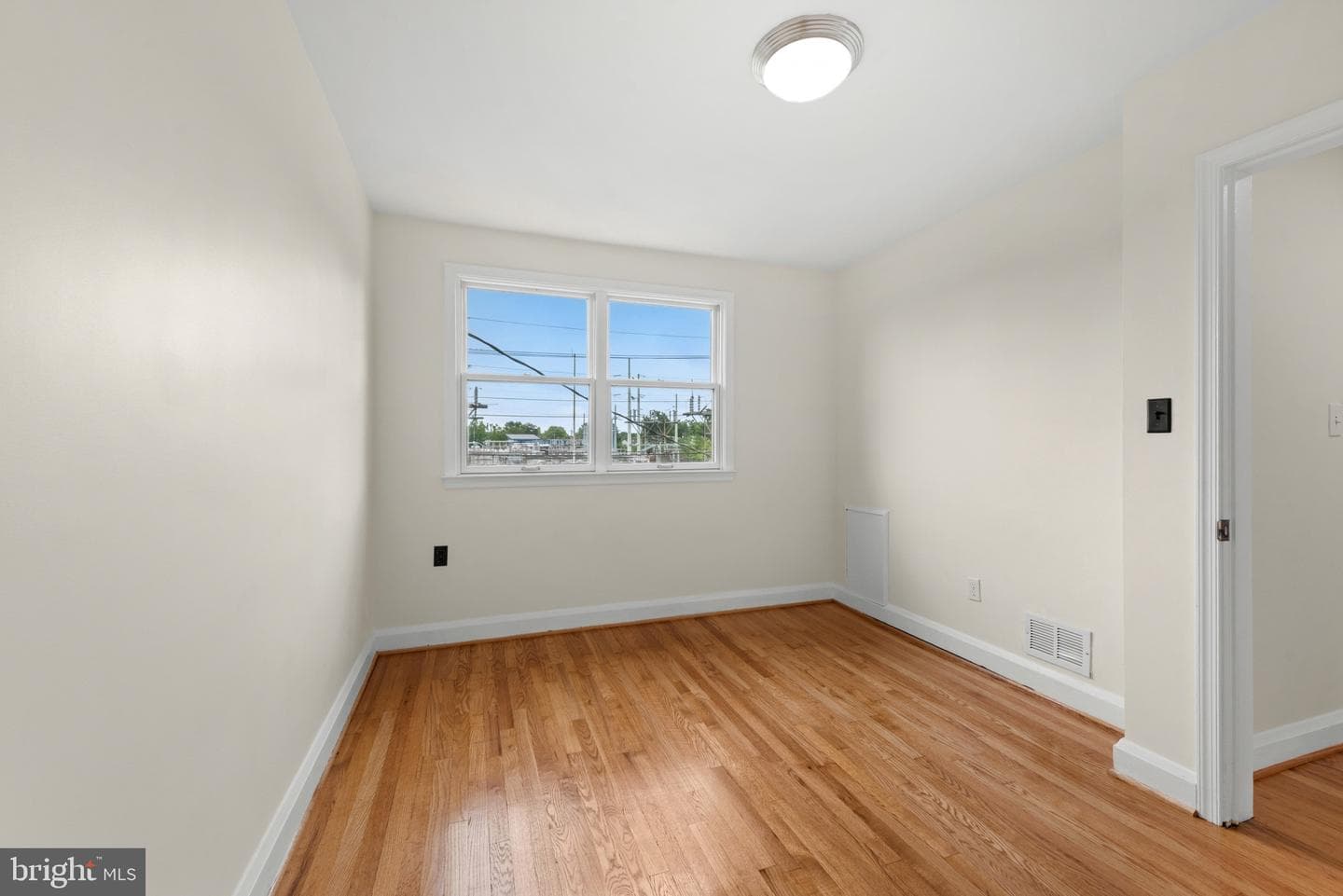 2207 Hawthorne Road photo 27