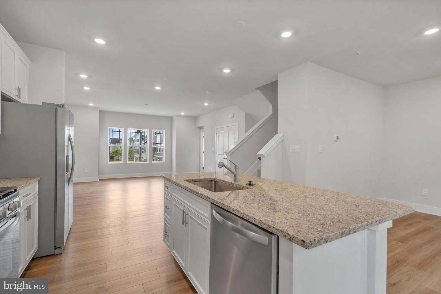 330 Sweetbay Rd photo 12