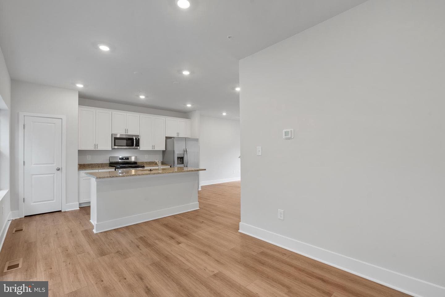 330 Sweetbay Rd photo 16