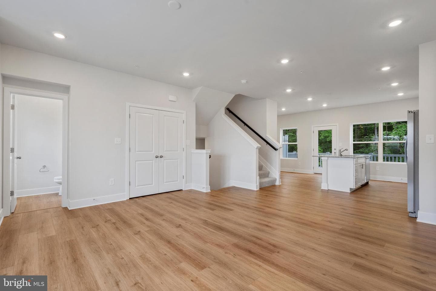 330 Sweetbay Rd photo 6