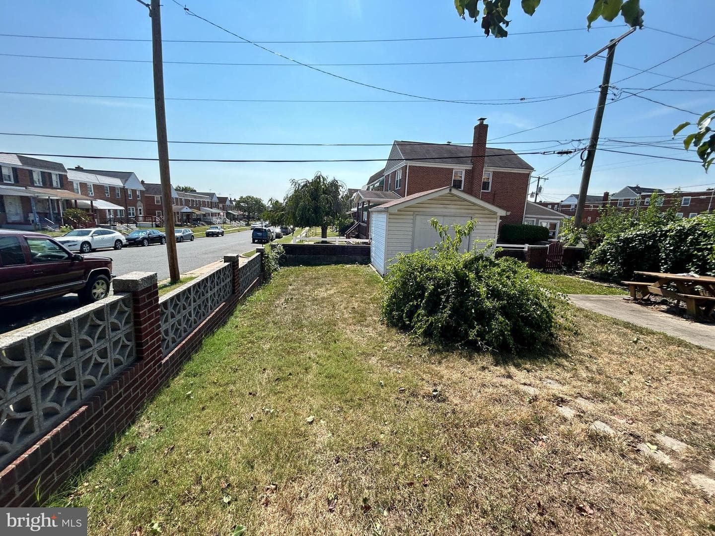 1813 Dunmere Road photo 3