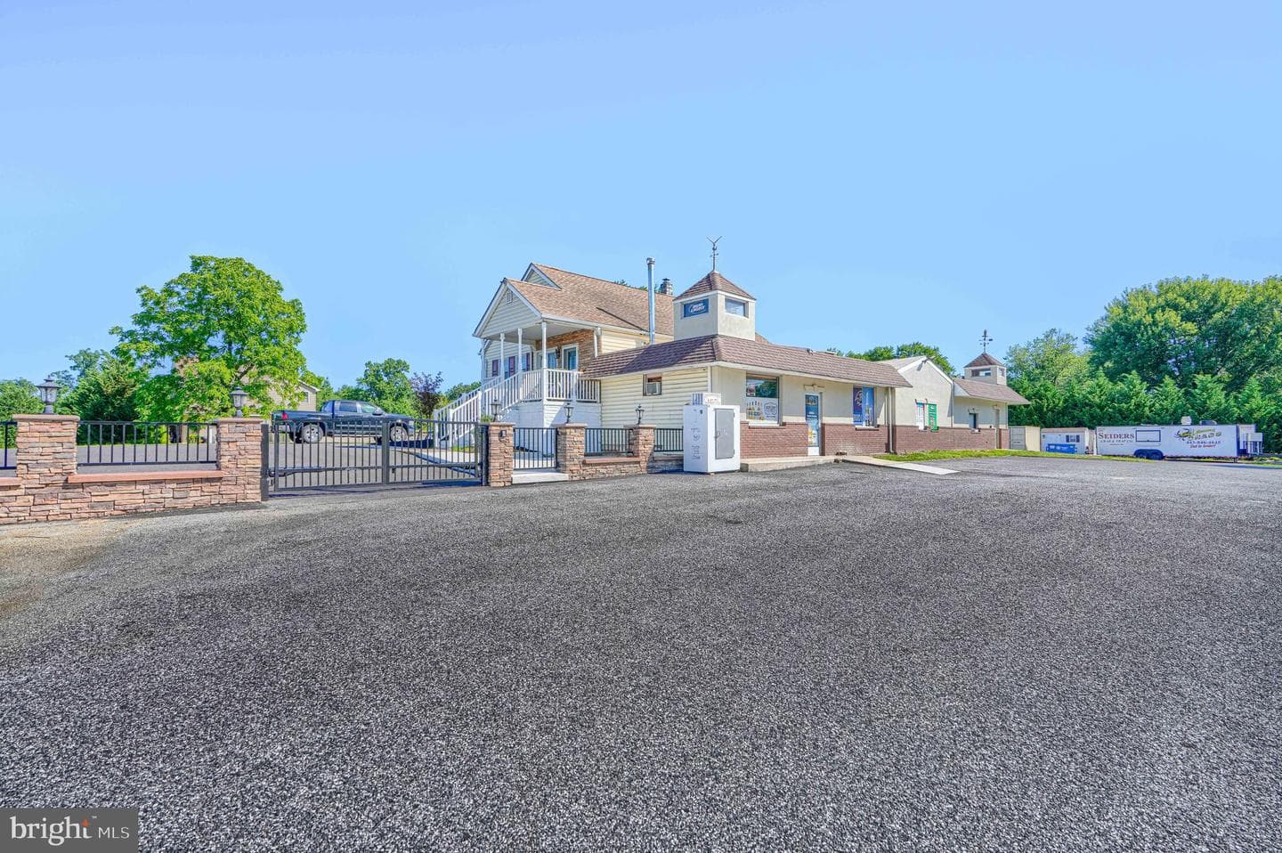 10100 Bird River Rd photo 8