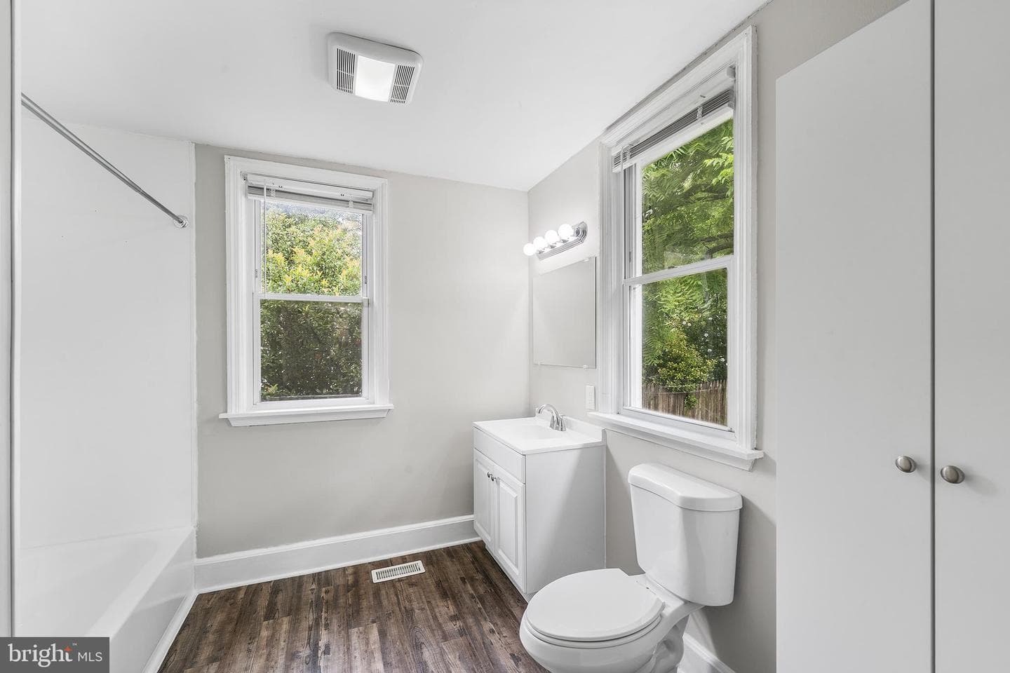 14 Gibbons Boulevard photo 10