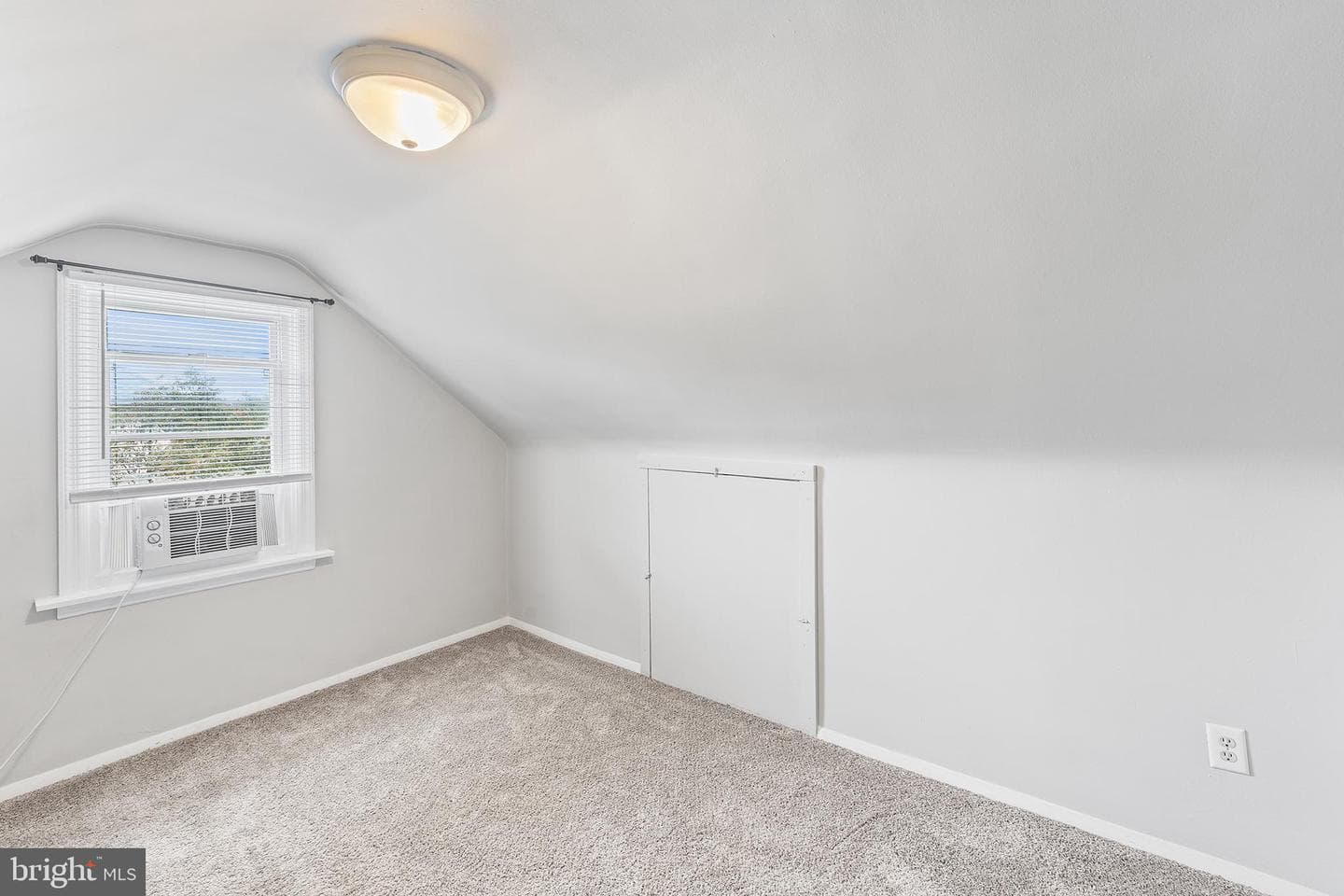 14 Gibbons Boulevard photo 19