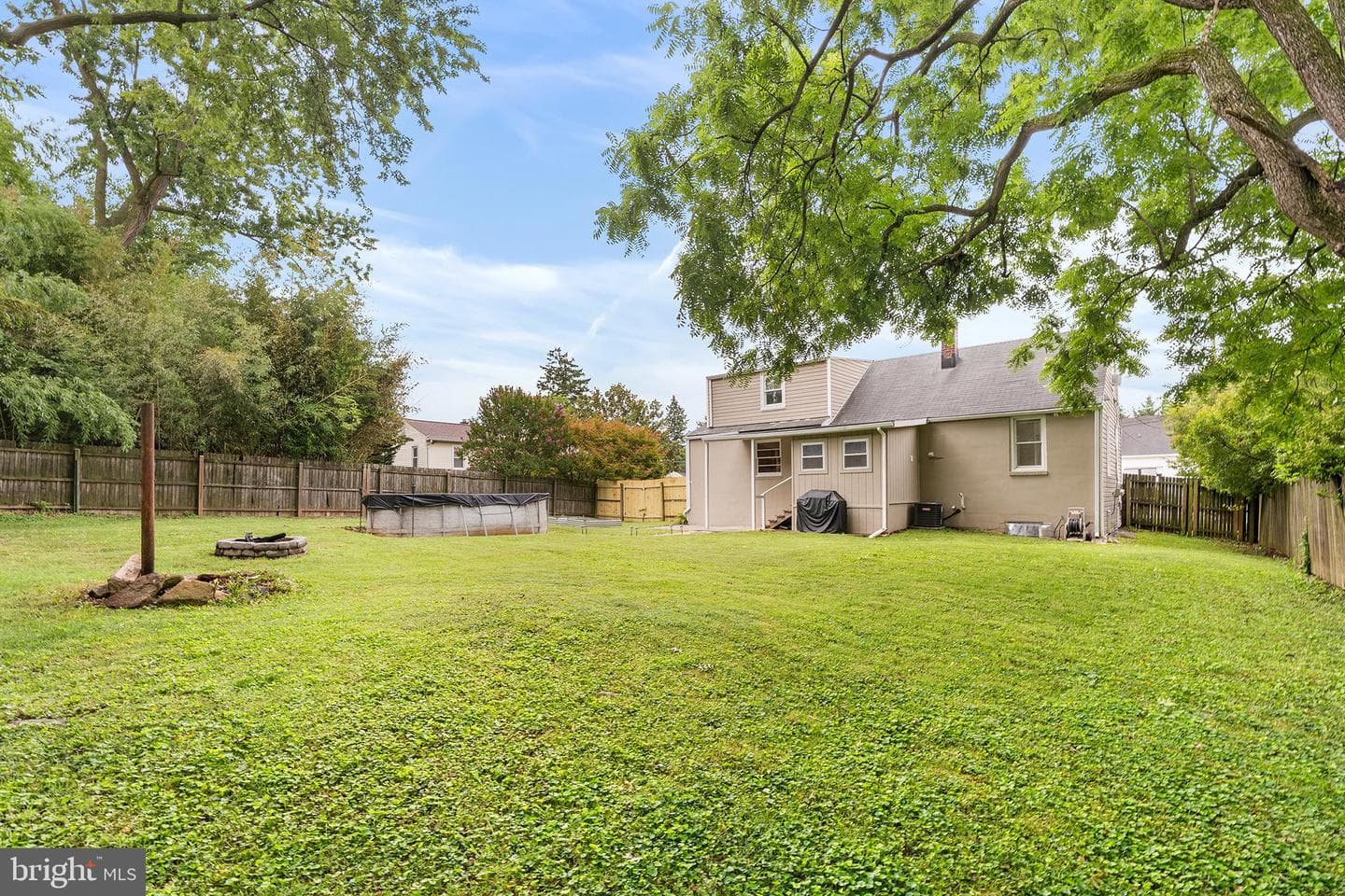14 Gibbons Boulevard photo 27