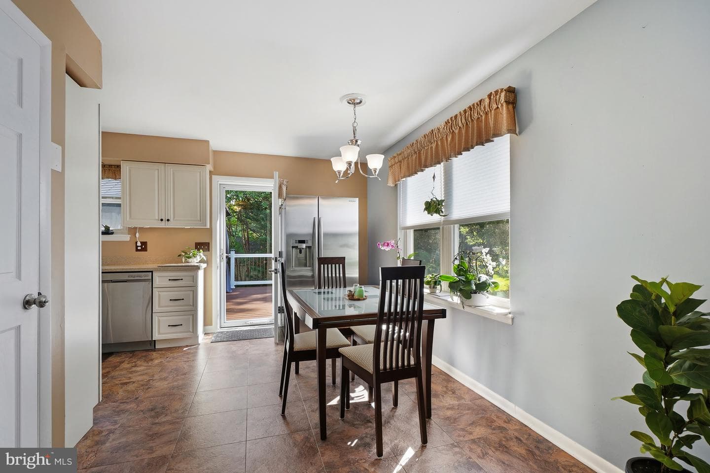 1721 Willis Drive photo 6