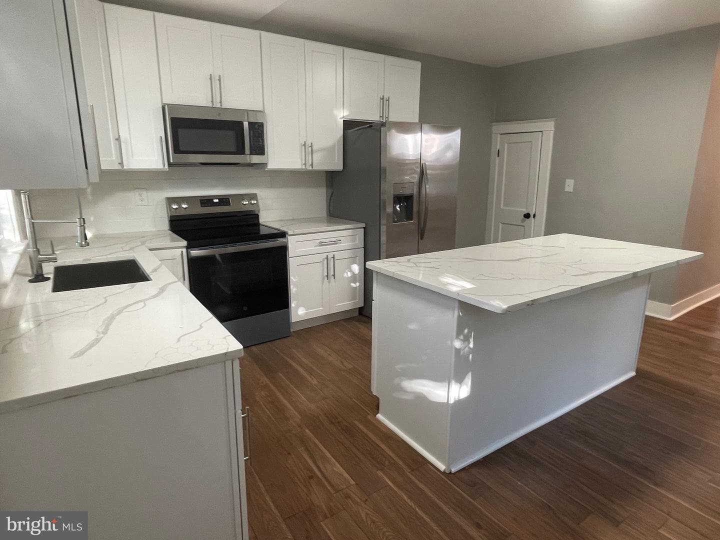 416 Walcott Road photo 3