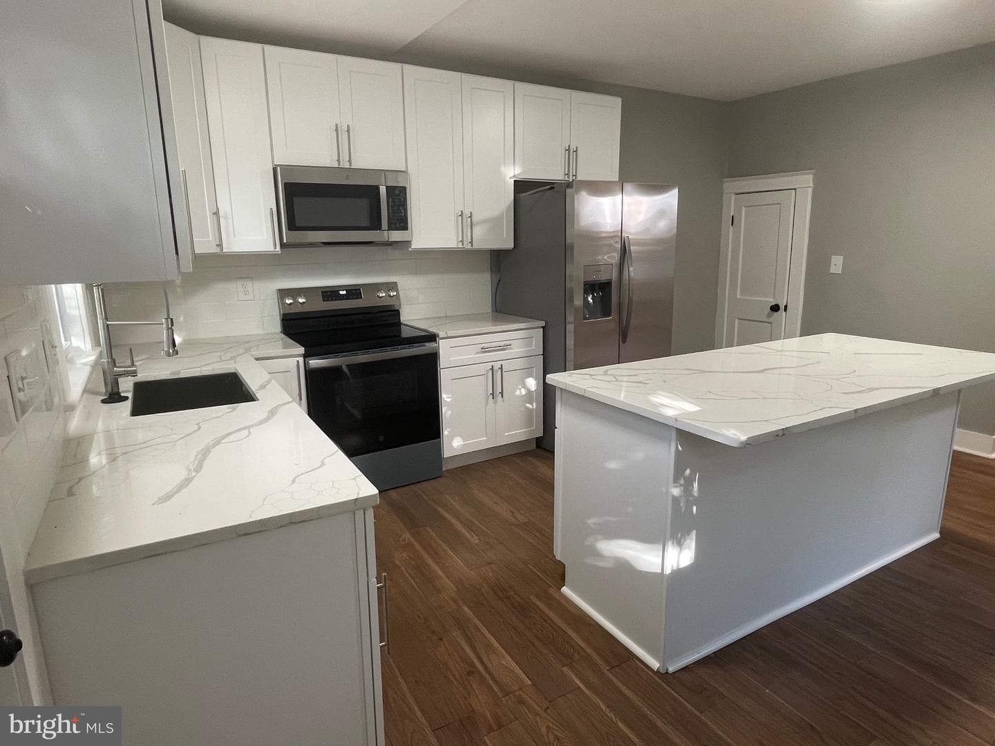 416 Walcott Road photo 4
