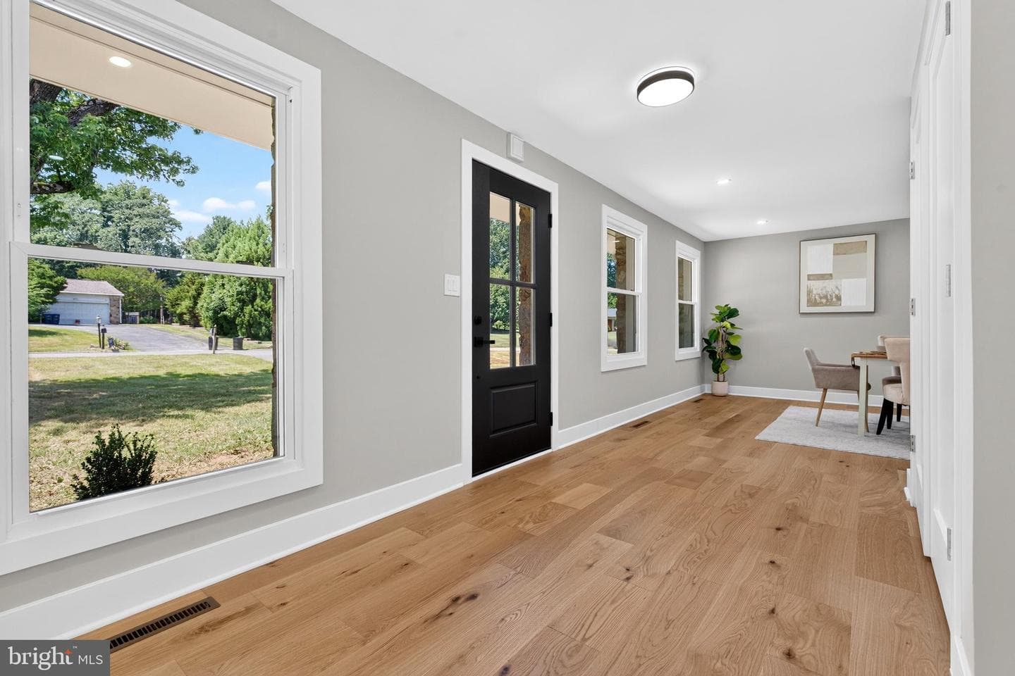 1127 Gypsy Lane W photo 7