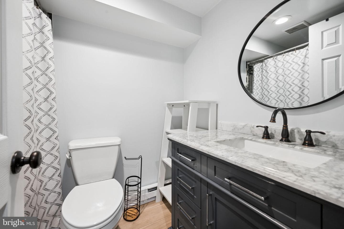 2015 Devere Lane photo 48