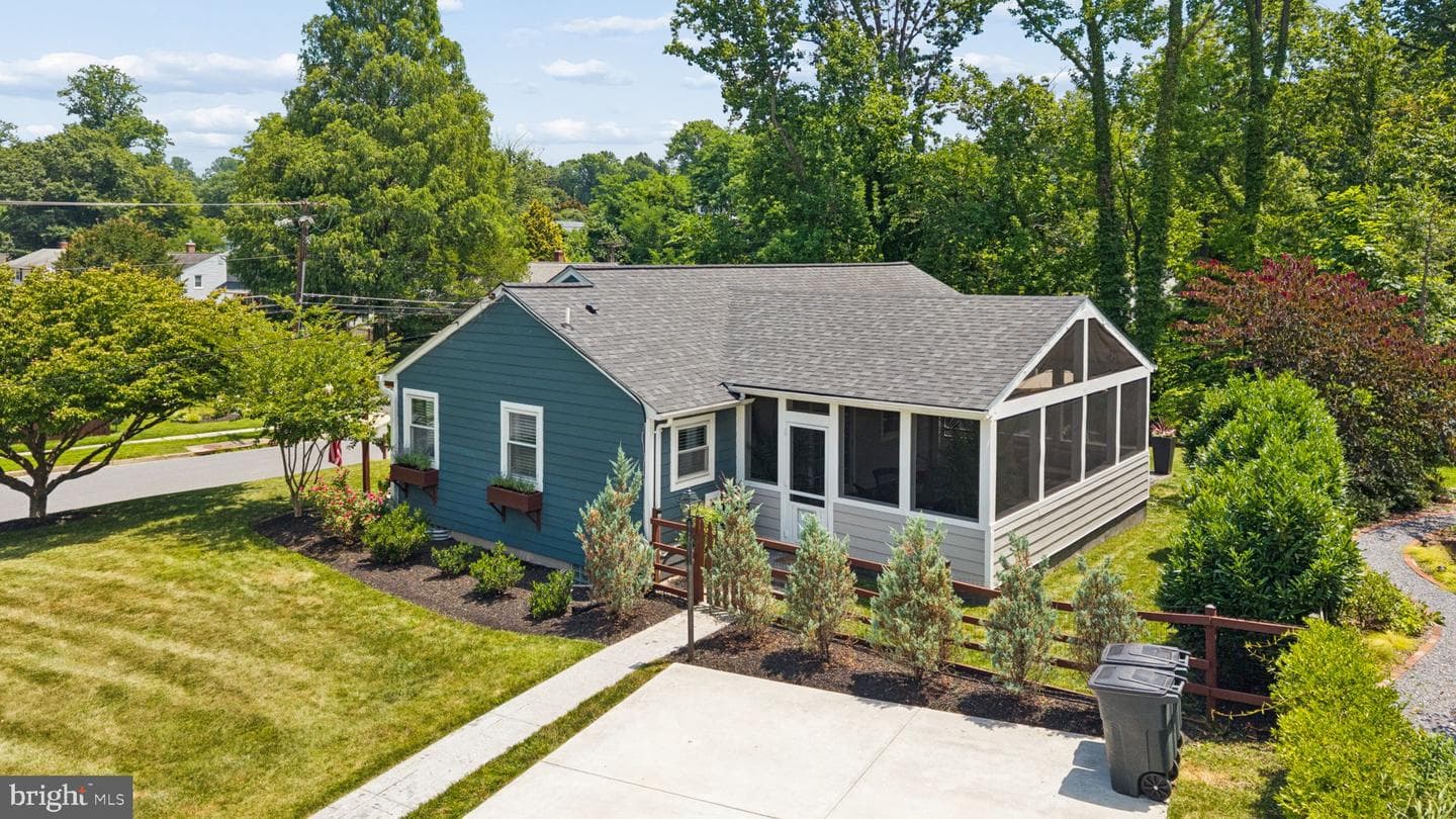 2015 Devere Lane photo 82
