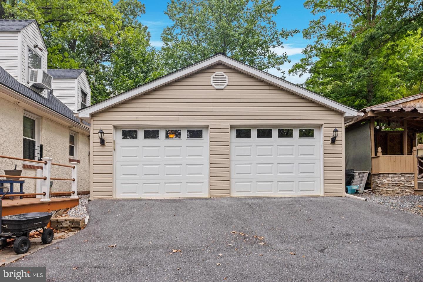5125 Viaduct Road photo 4