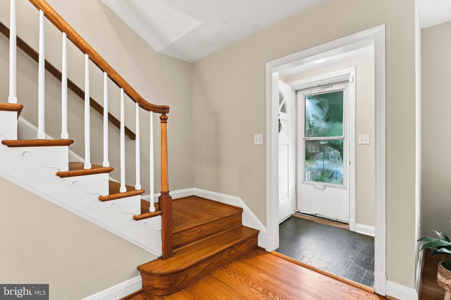 6471 Blenheim Road photo 3