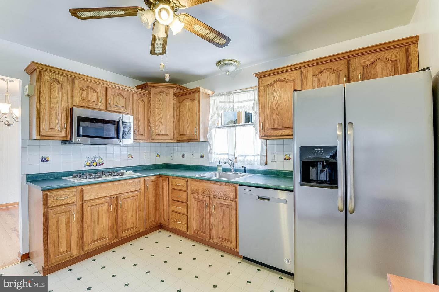 1528 Neighbors Avenue photo 11
