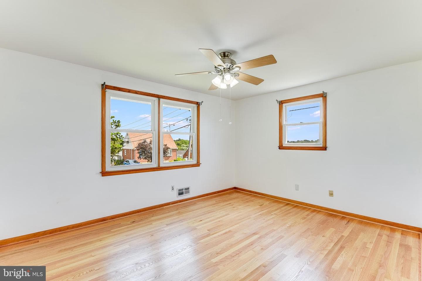 1528 Neighbors Avenue photo 16