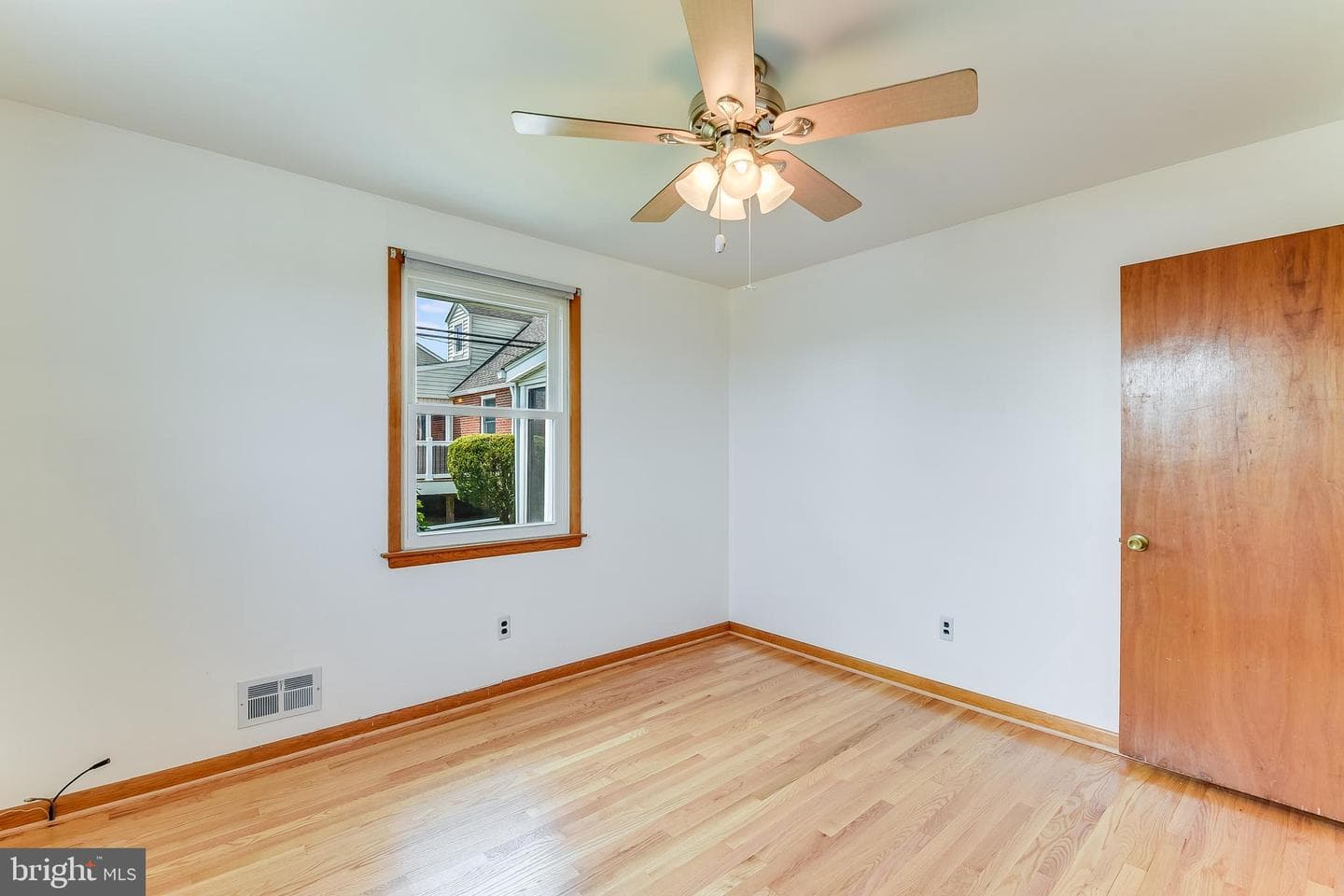 1528 Neighbors Avenue photo 20
