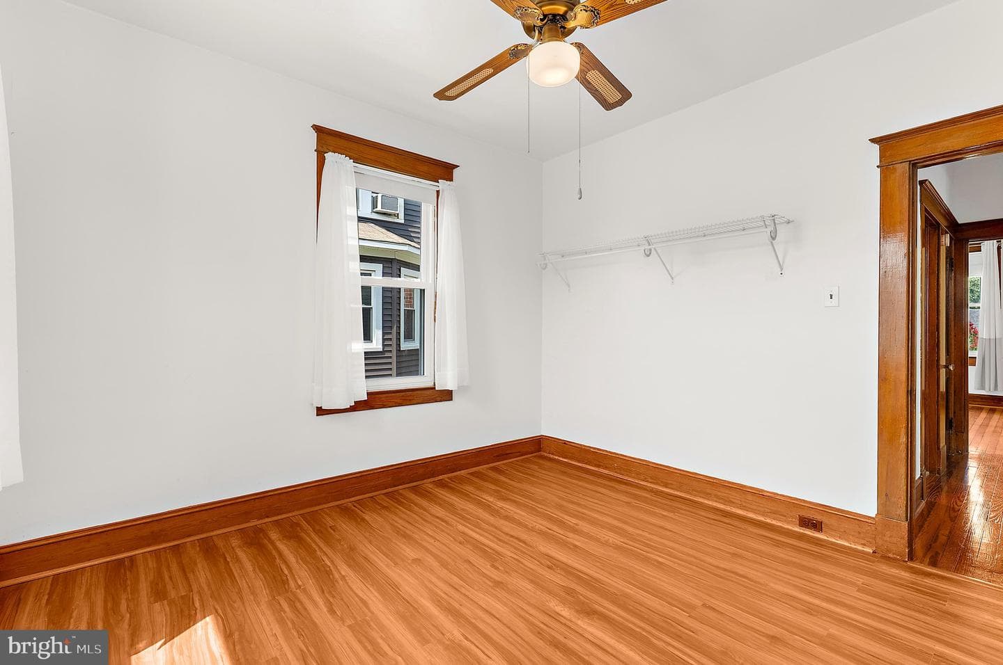 5542 Carville Avenue photo 33