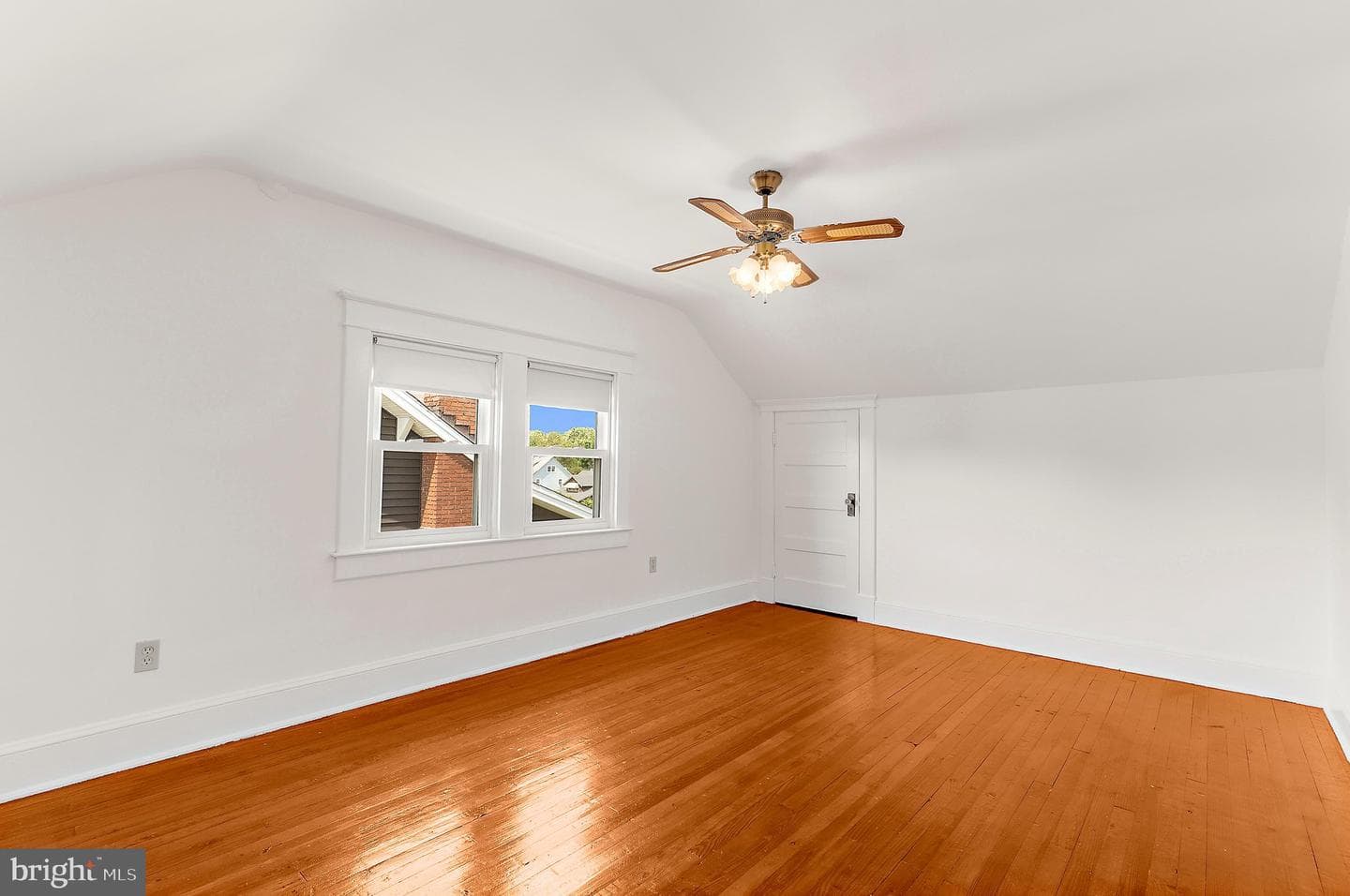 5542 Carville Avenue photo 34