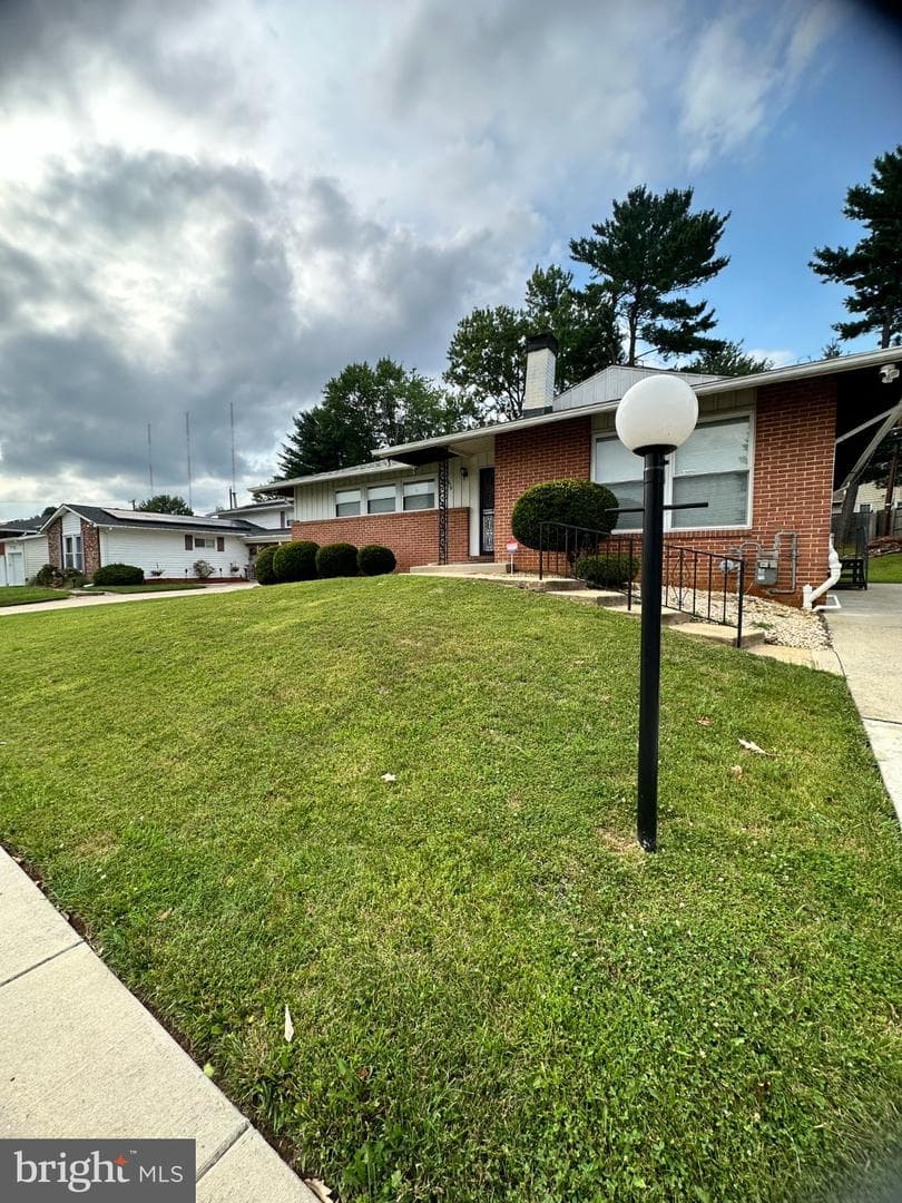 8336 Scotts Level Road photo 4