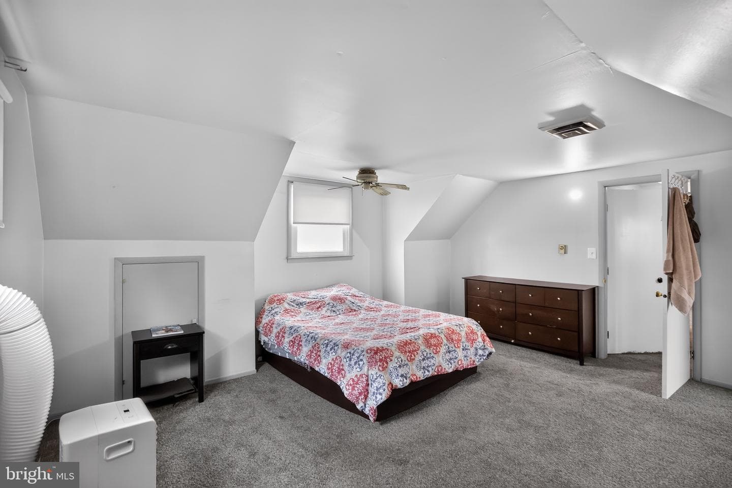 628 George Avenue photo 22