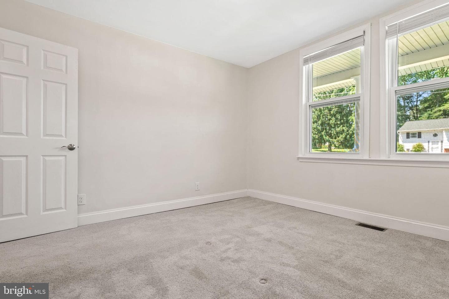 8623 Wendell Avenue photo 34
