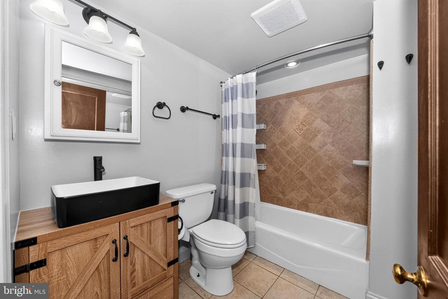 2021 Holly Neck photo 4