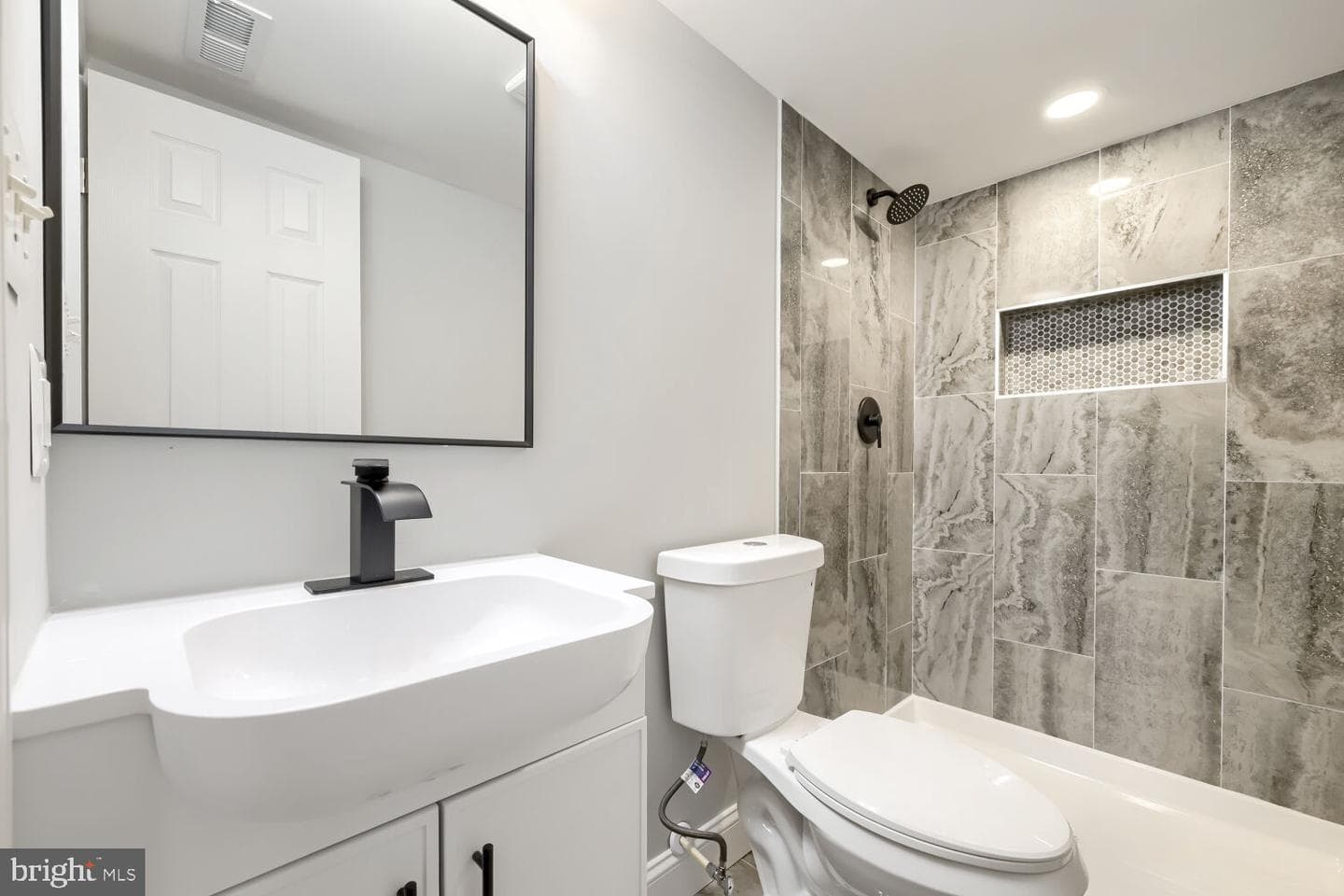 113 Danbury Road photo 32