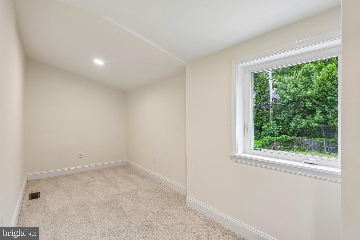 36 Wade Avenue photo 28