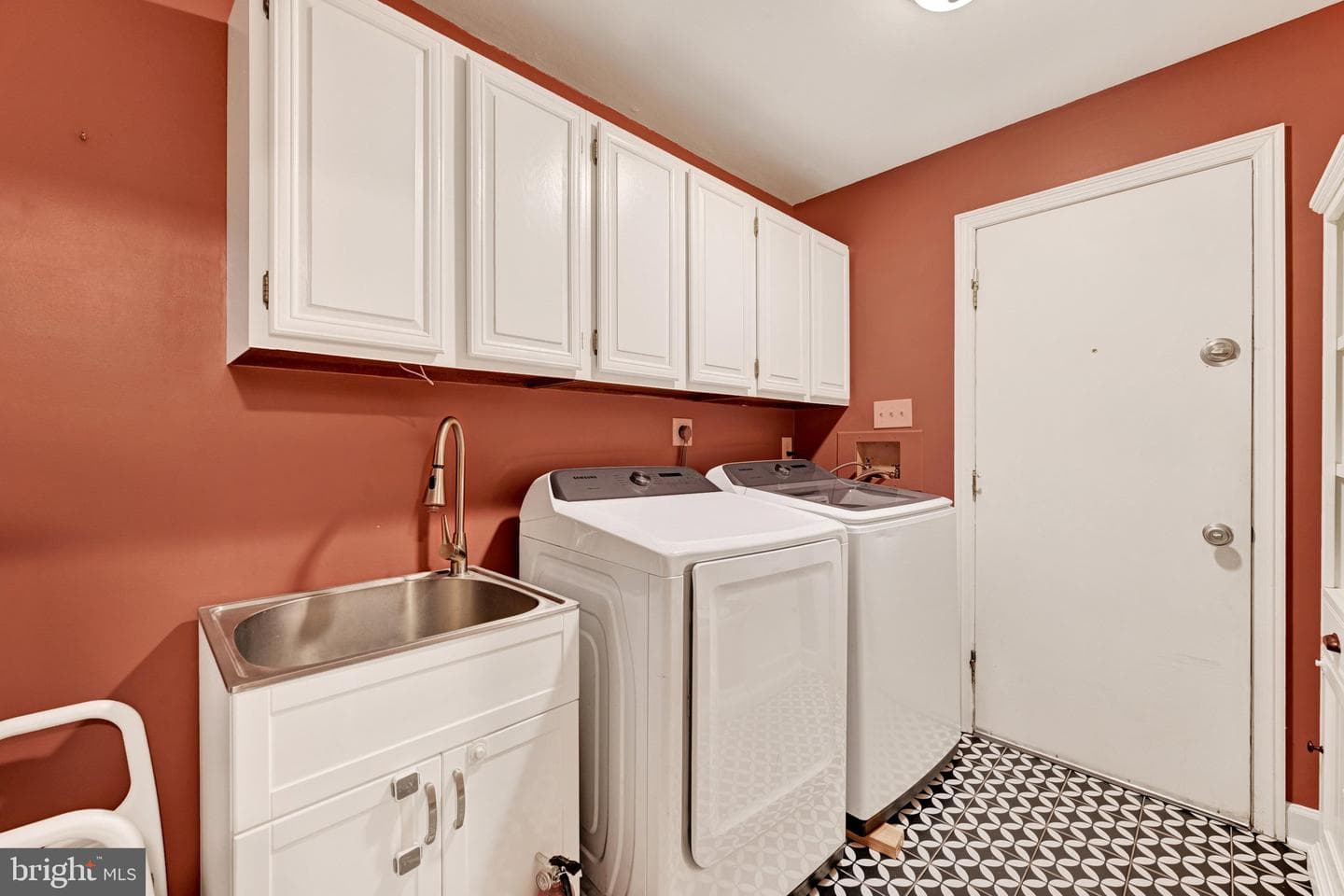 14210 Greencroft Lane photo 24