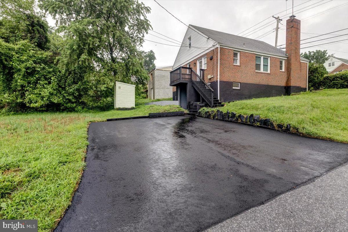 5601 Windsor Mill Road photo 16