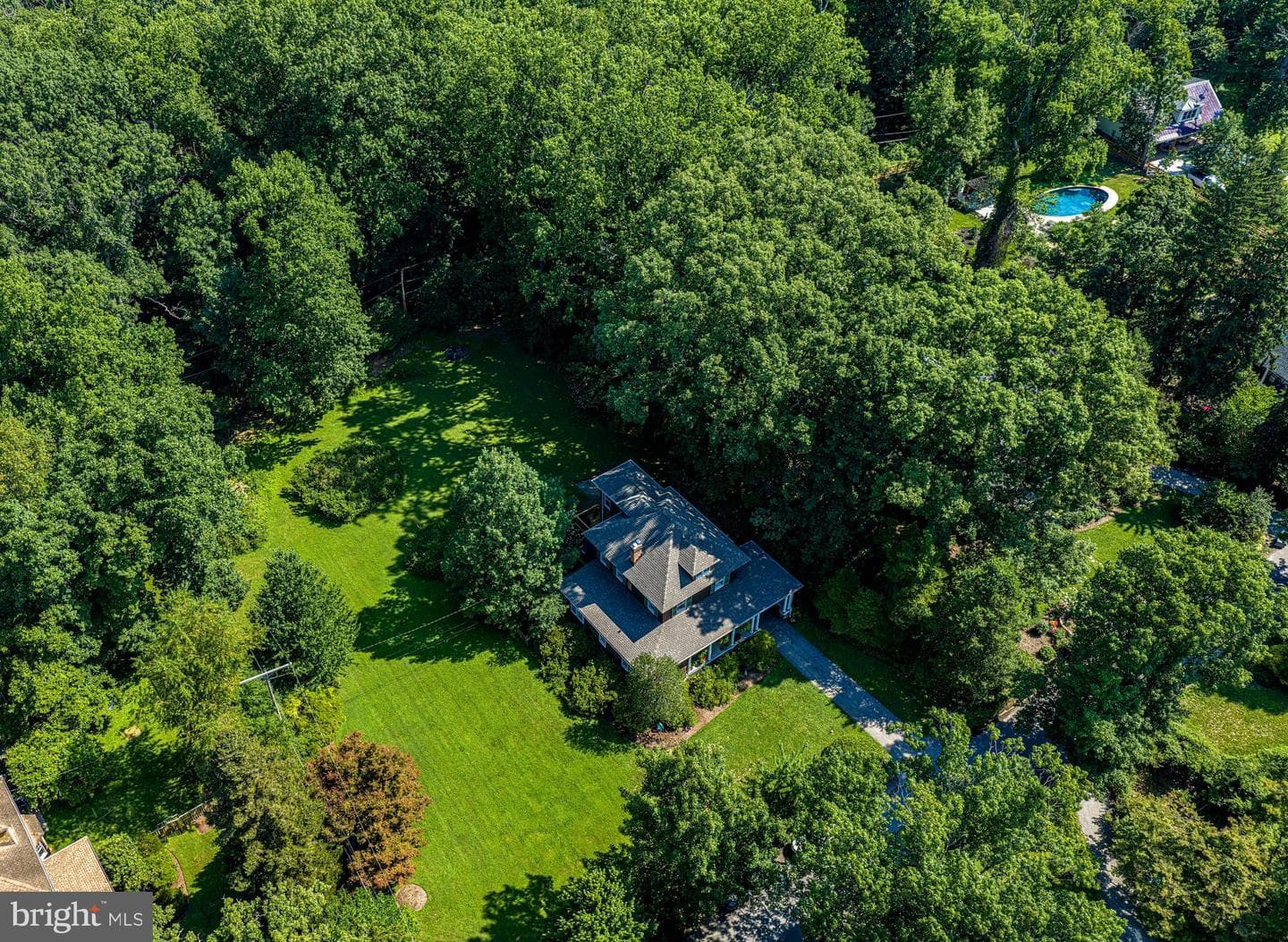 1014 Windsor Road photo 46