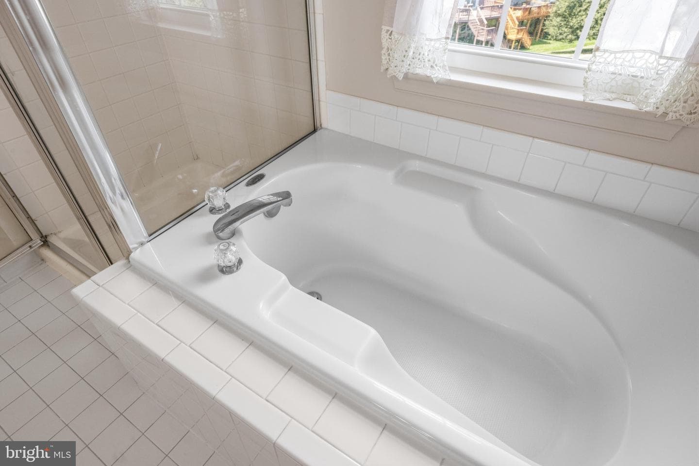 9406 Georgian Way photo 23