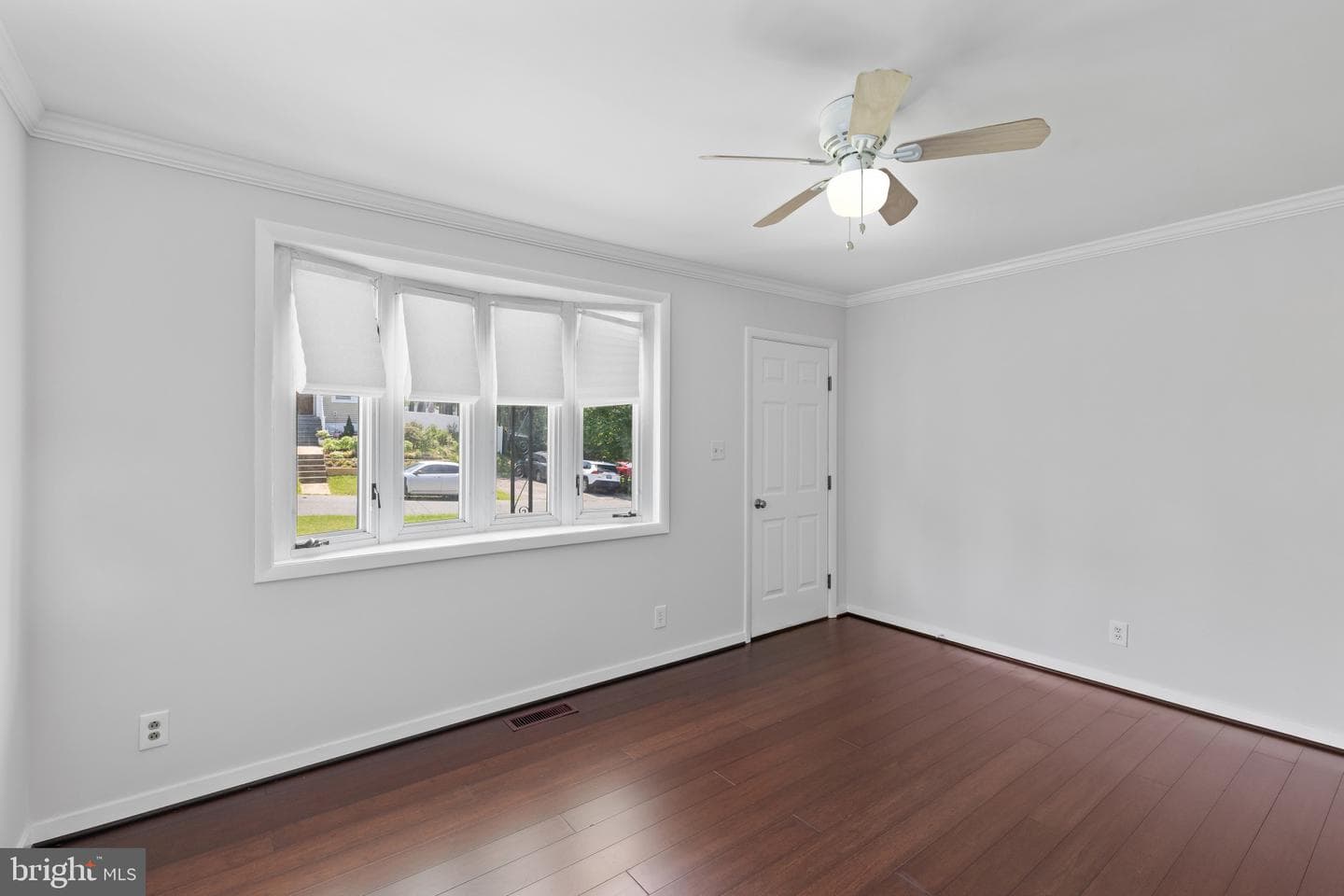 7508 Riddle Avenue photo 5