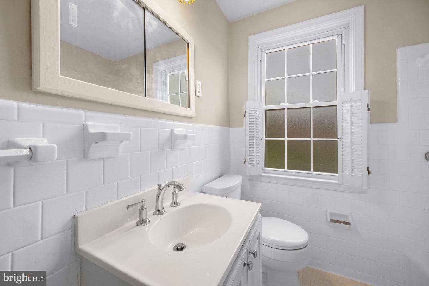 1561 Cottage Lane photo 22