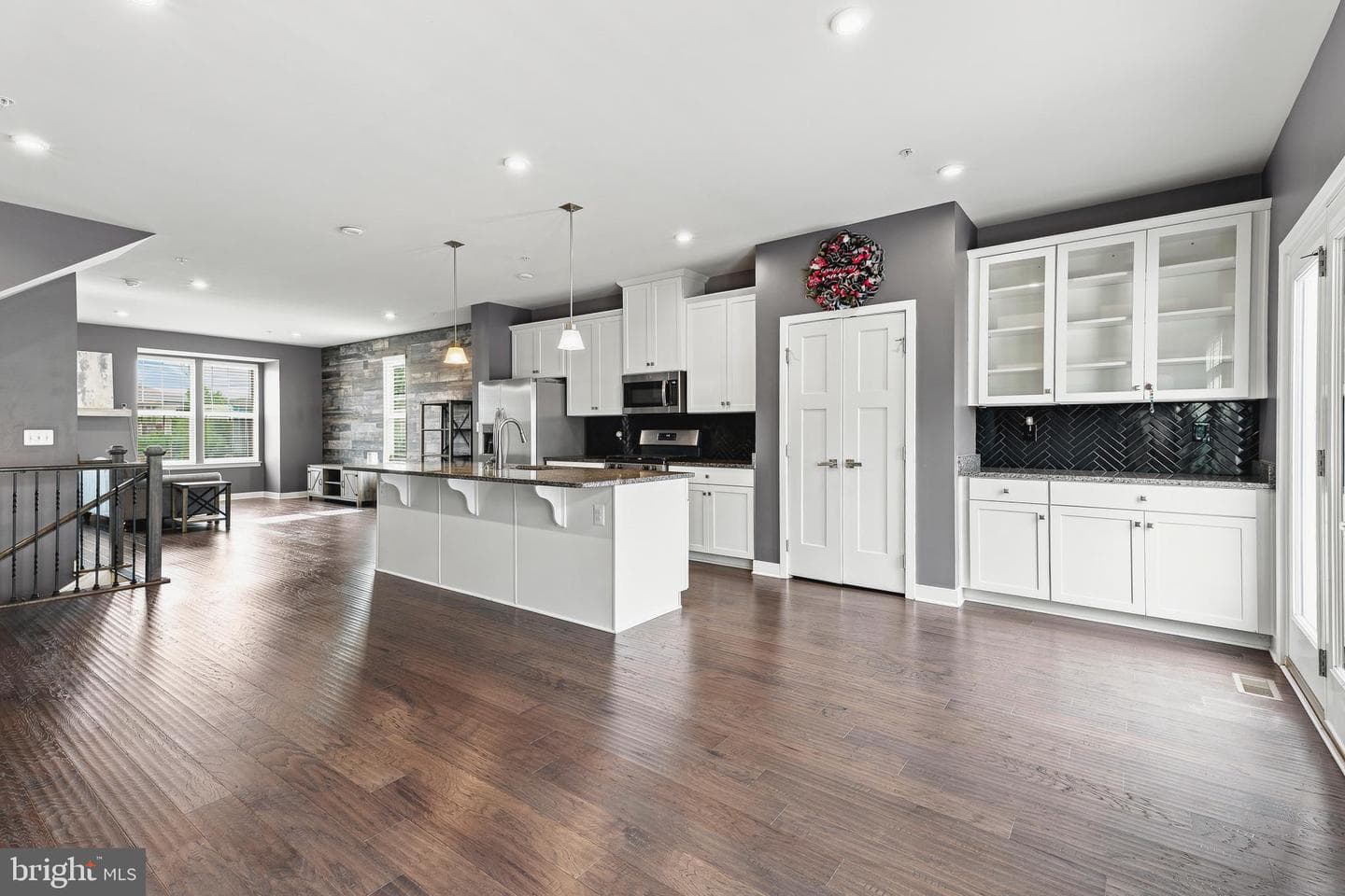 6300 Osterley Street photo 19