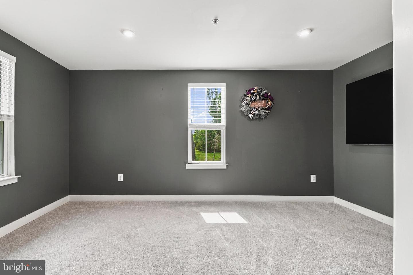 6300 Osterley Street photo 7