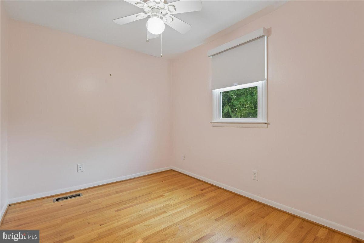 535 Dunkirk Road photo 17
