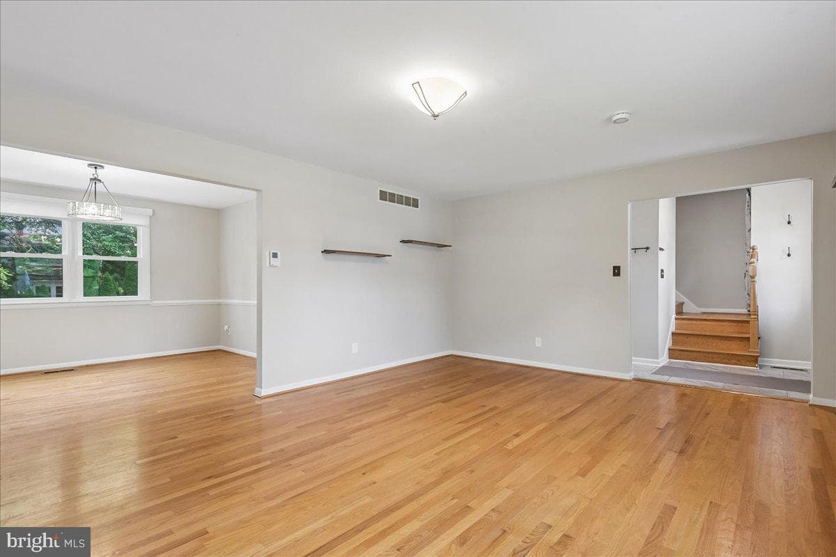 535 Dunkirk Road photo 5