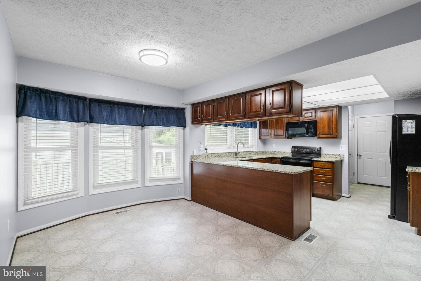 3503 Golden Rod Lane photo 11