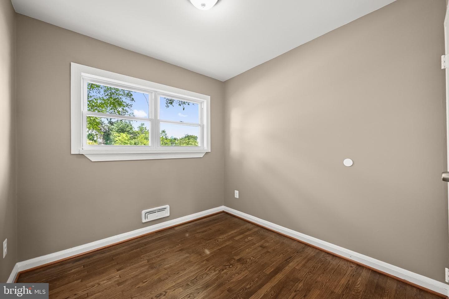 6035 Moorehead Road photo 26