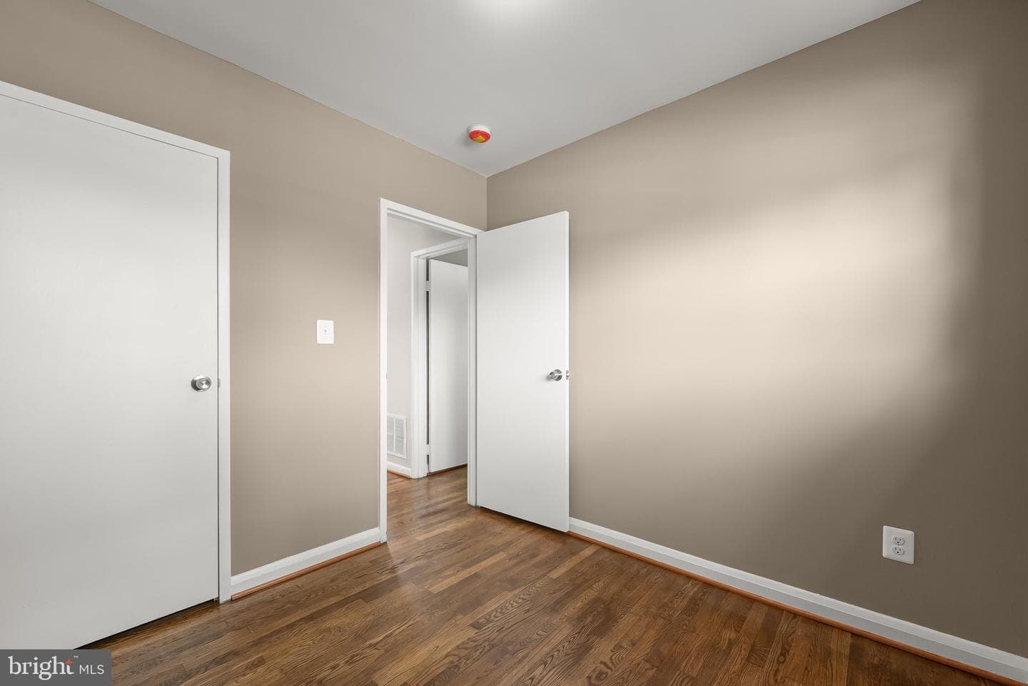 6035 Moorehead Road photo 27