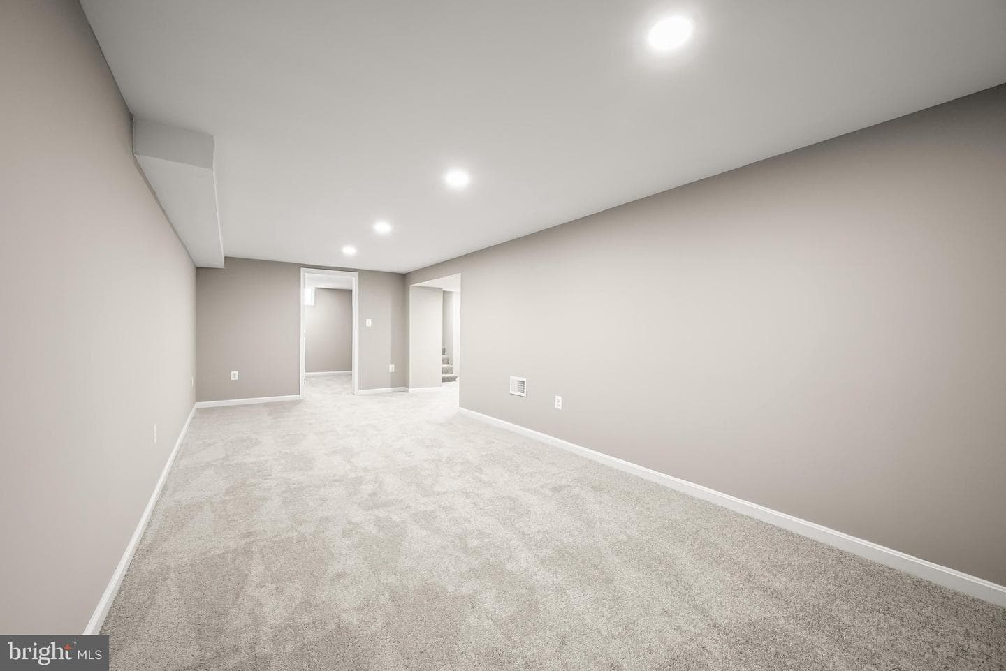 6035 Moorehead Road photo 30