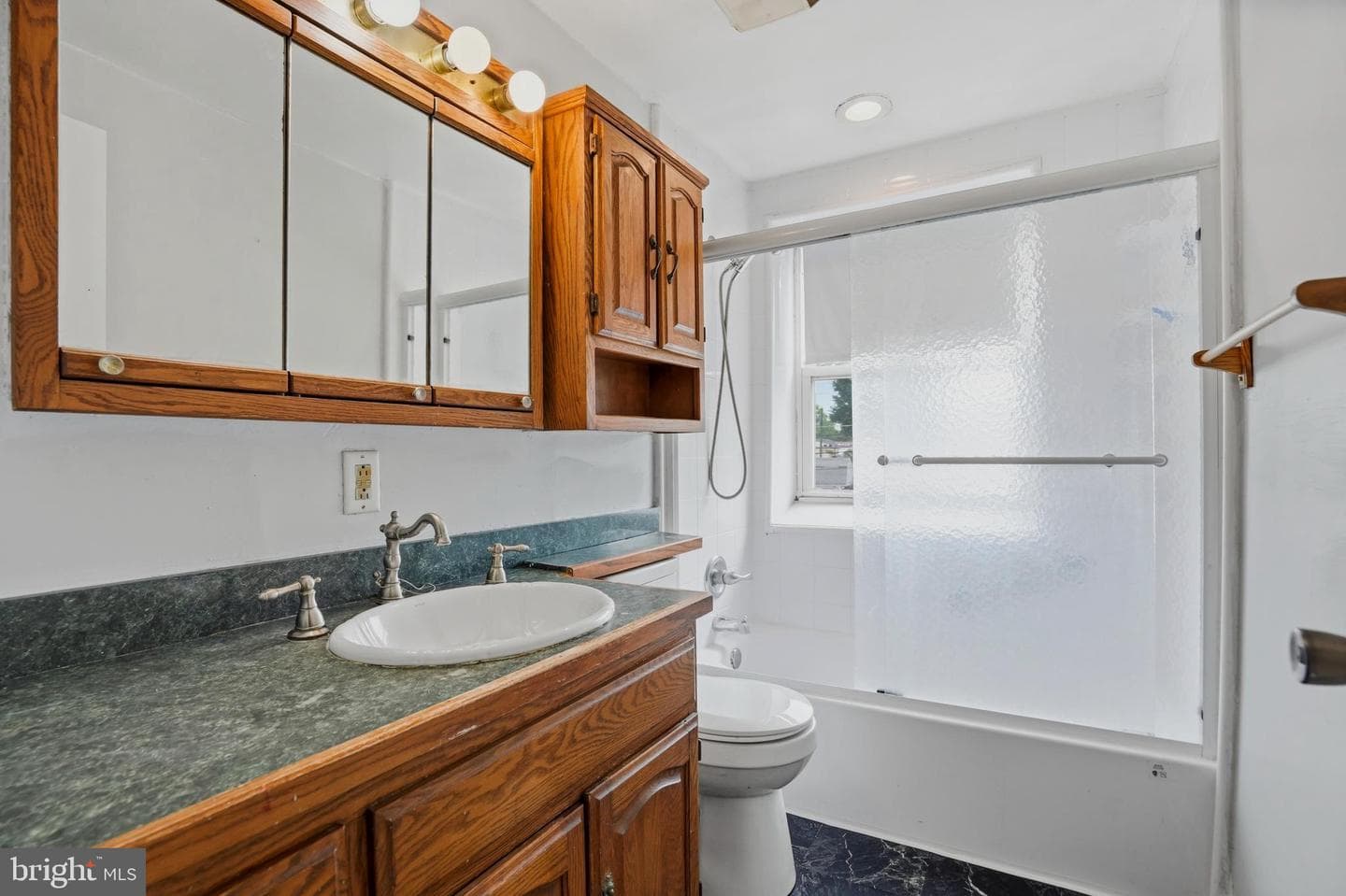 33 Bladen Road photo 17