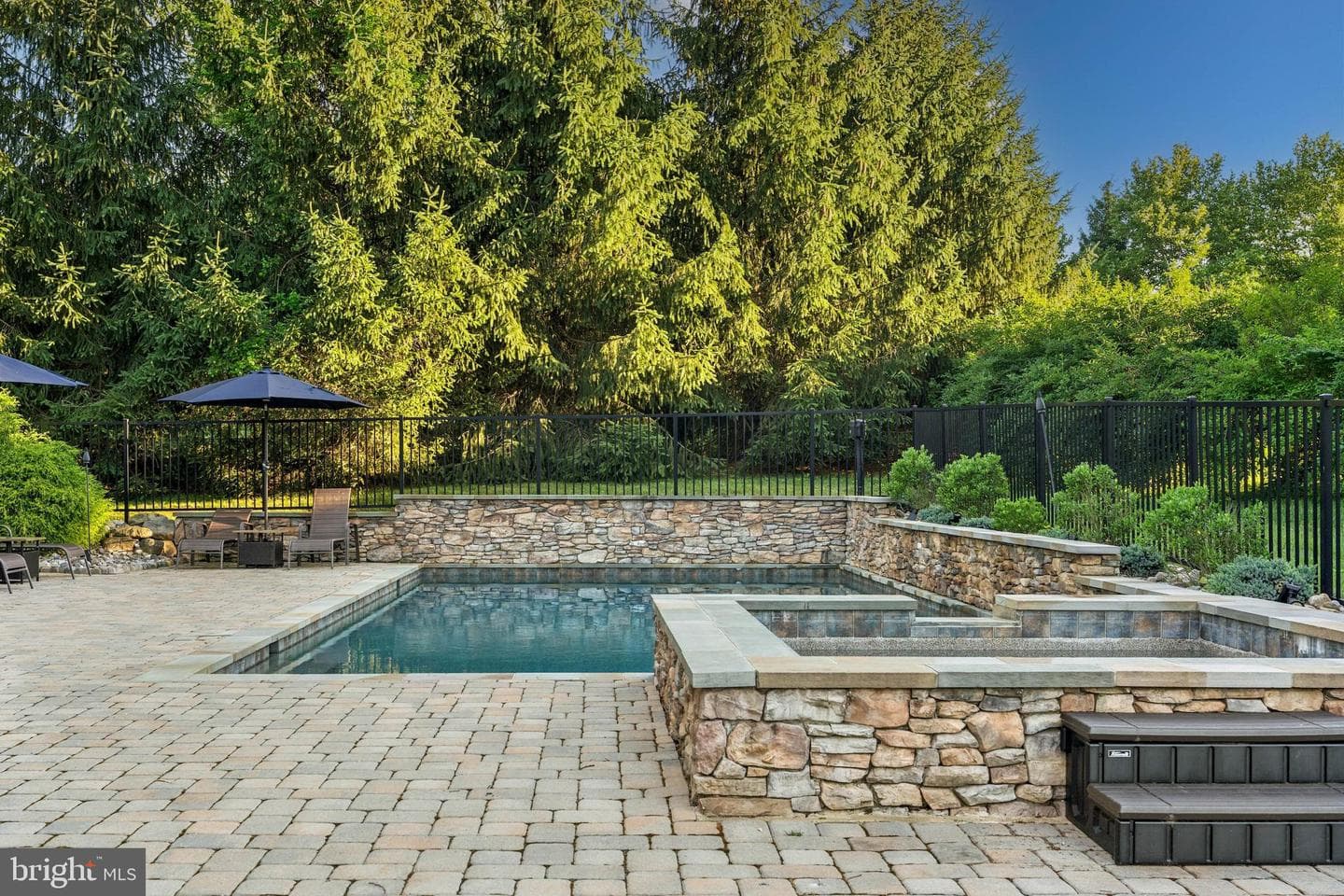 1100 Saddle Creek Court photo 8