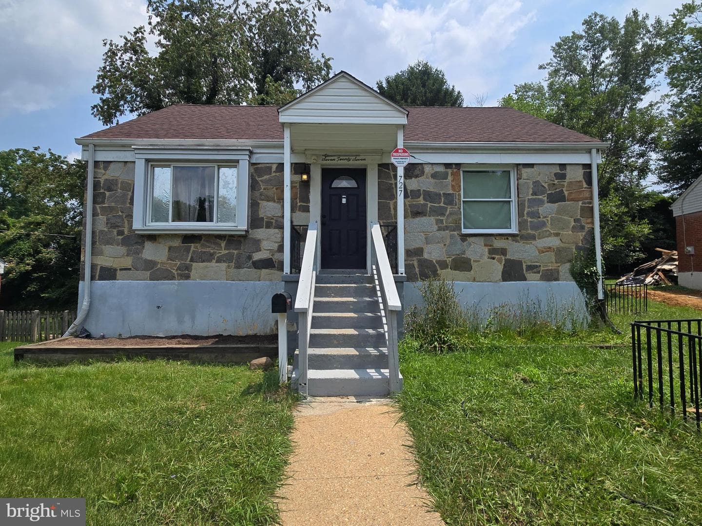 727 Cloudyfold, Pikesville