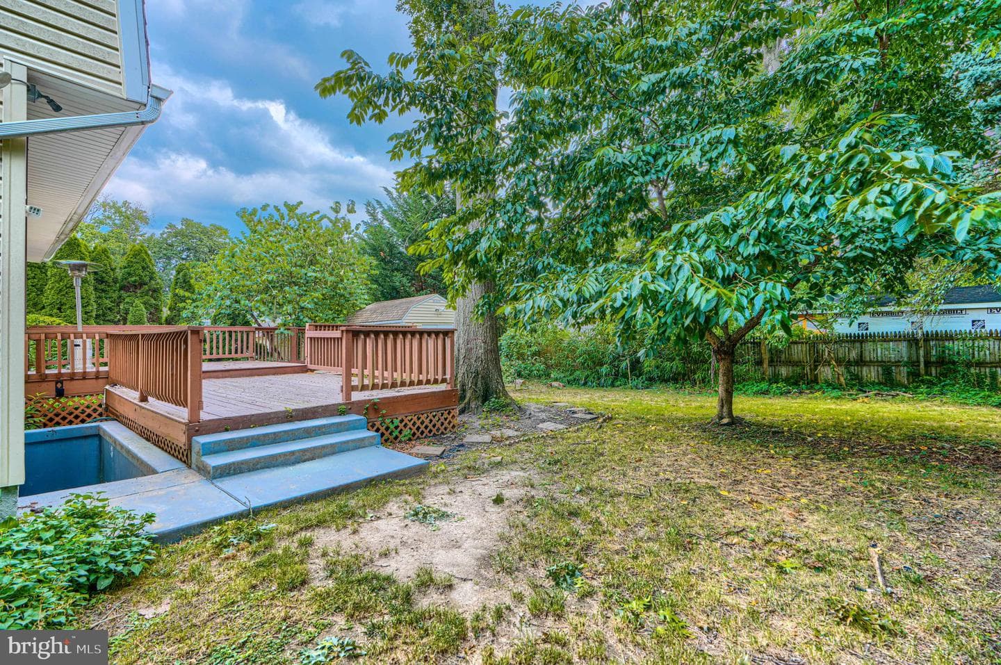 22 Heathrow Manor Court photo 37