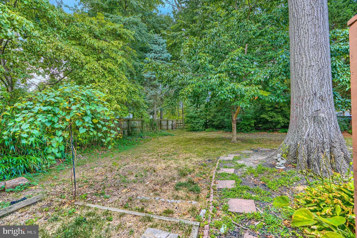22 Heathrow Manor Court photo 39