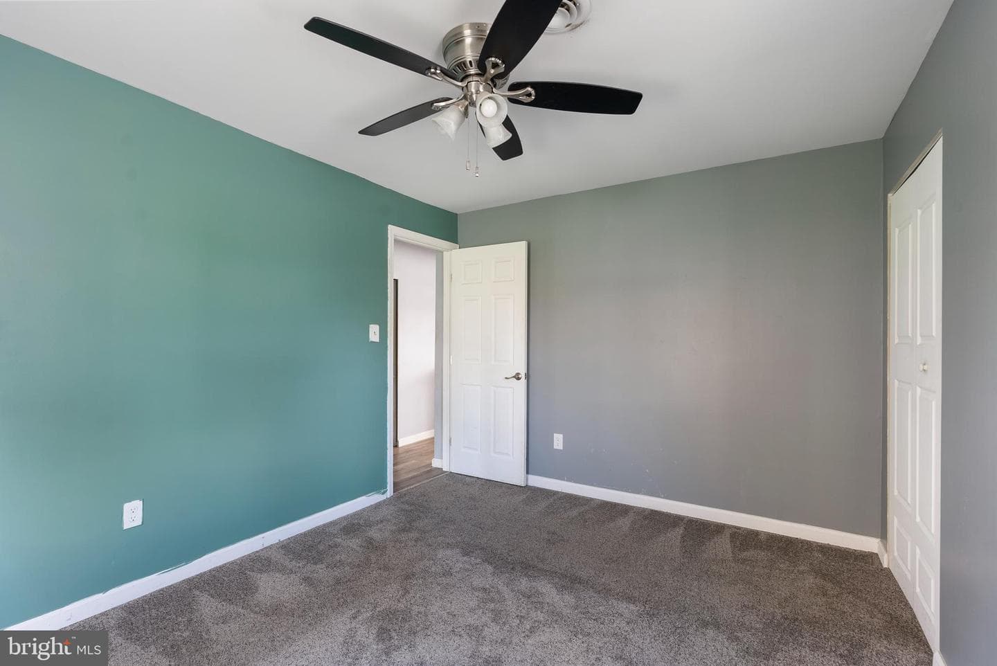 1709 Pin Oak Avenue photo 21